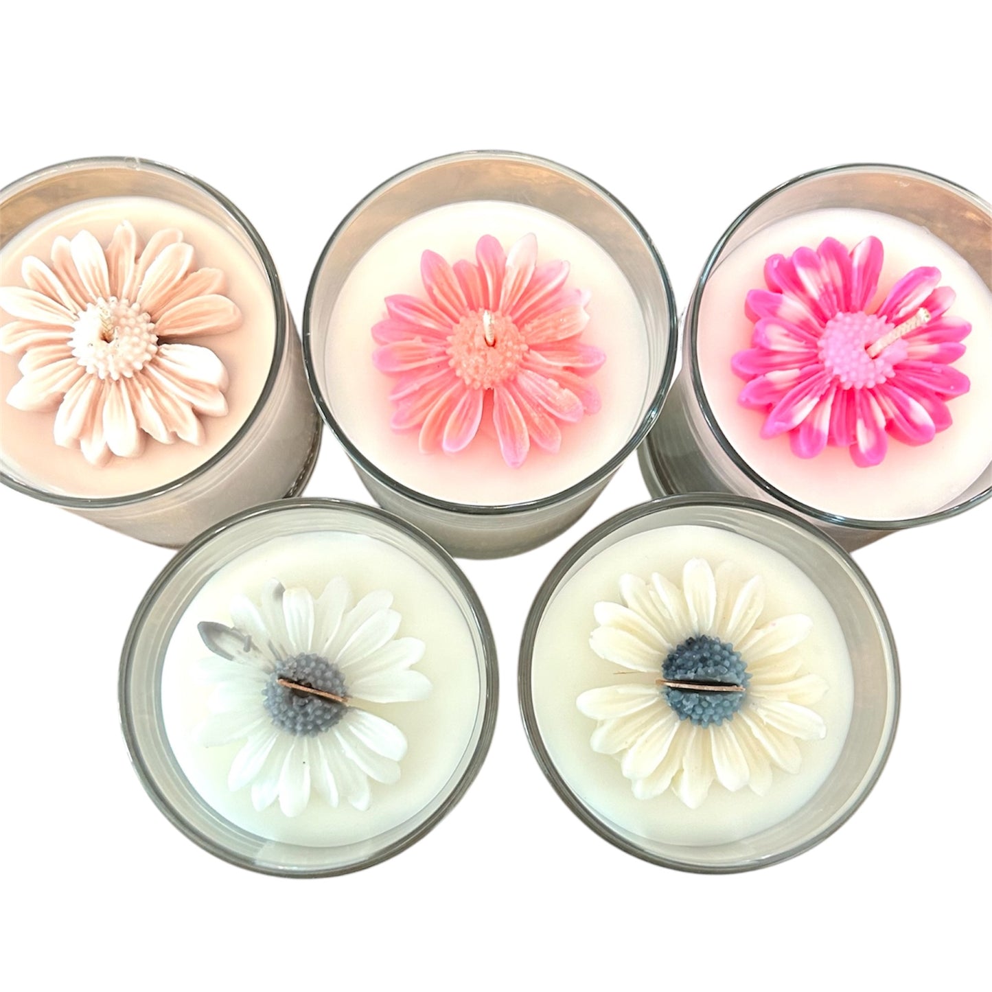 Daisy Petals Candle - Fresh, Floral, and Uplifting
