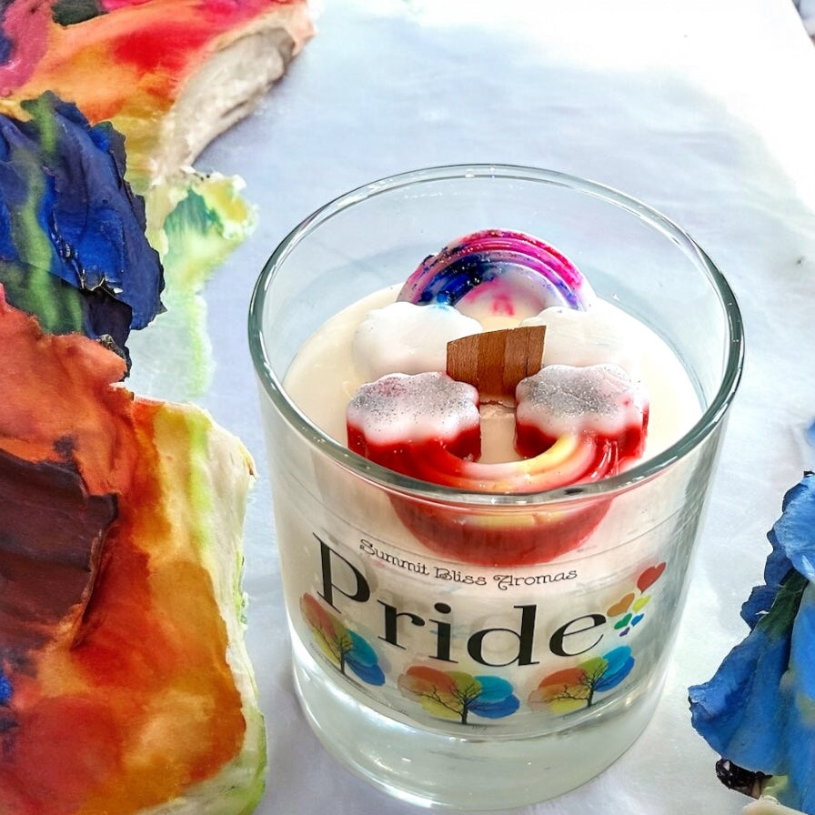 PRIDE Rainbow Hugs Candle - Celebrate Identity with Colourful Rainbows